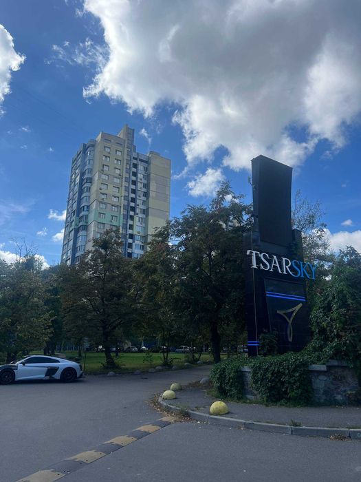 Печерськ, вул. Старонаводницька 4,  95/41/10, 3 кімн,10/18ц, 125000 уе