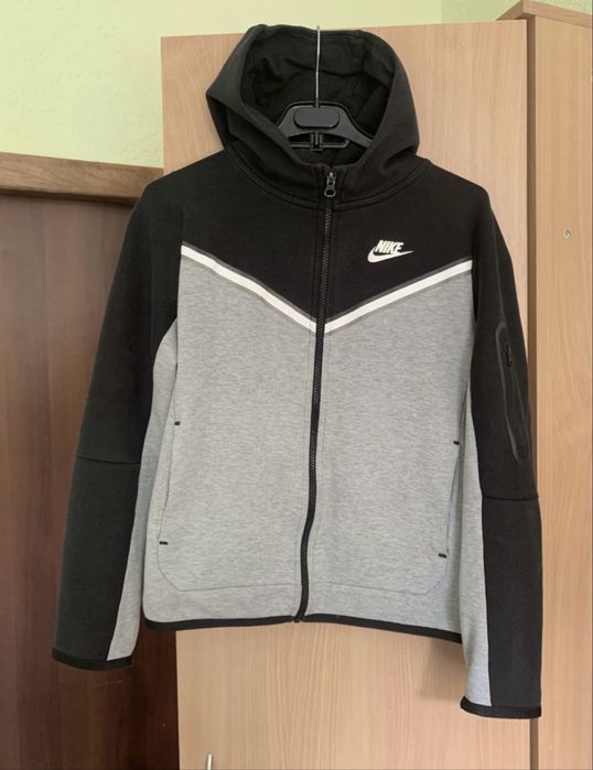 Кофта Nike Tech Fleece. 158-170. Xs