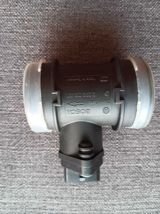 Motor de arranque e borboleta do Opel Corsa C.