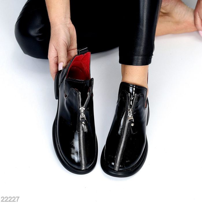 Лакові , шкіряні чорні високі туфлі, блискавка