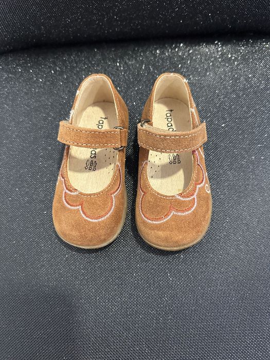 Sapatos Castanhos Camel Novos Tapadinha Nº 20