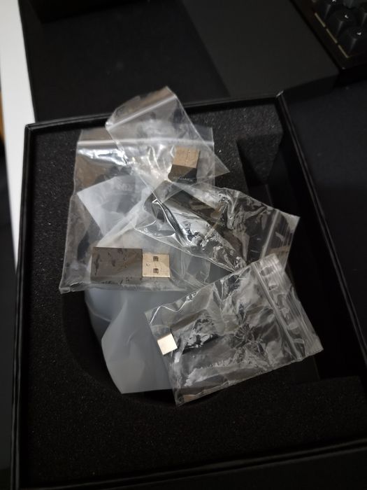 Rato Wireless Keychron M6 – Ergonómico, Sensor PixArt 3395 (Semelhante MX Master)