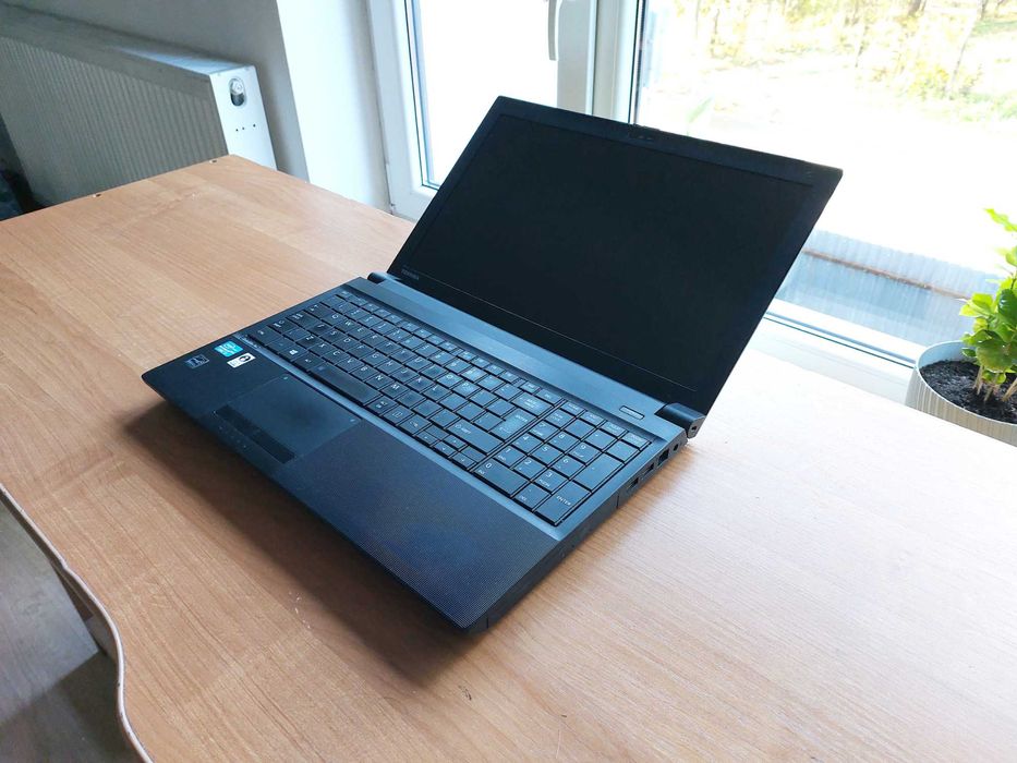 Laptop Toshiba A50-A-110 i3-3120M 8GB 120GB Linux