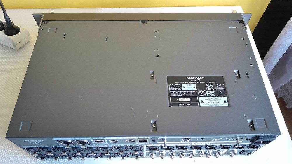 Behringer X32 Rack mikser cyfrowy