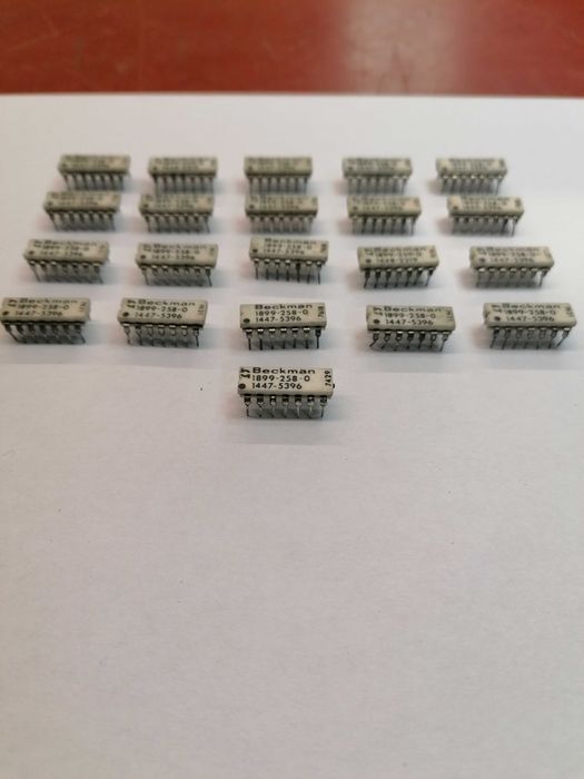 Beckman Resistor Chip443436026749921282
