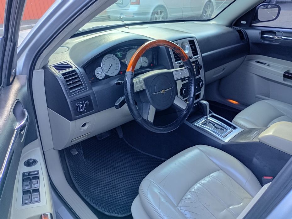 продам крайслер 300с