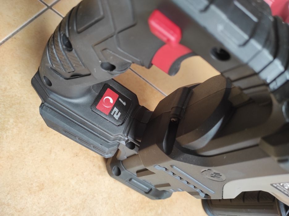 ПРОФЕСІЙНИЙ 3 Дж Акумуляторний перфоратор Parkside PKHAP 20-Li D4