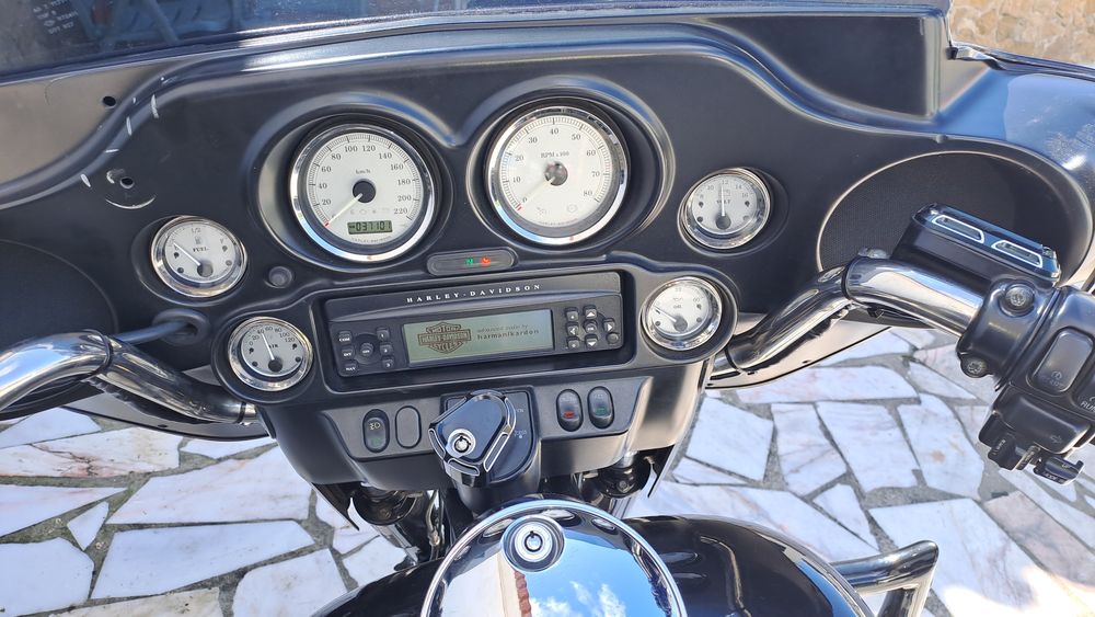 Harley davidson street glide