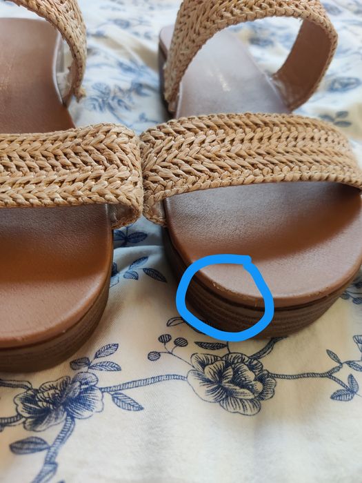 Letnie, beżowe klapki Dorothy Perkins
