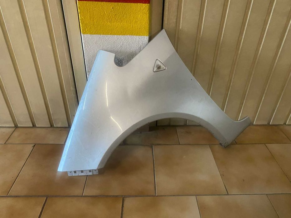 Guarda-Lamas Mitsubishi Colt 2004-2012 Direito e Esquerdo (30€ individual)