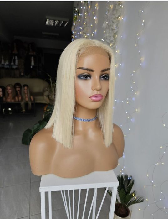 Lekka blond peruka Zyta lacefront naturlany efekt jasny blond