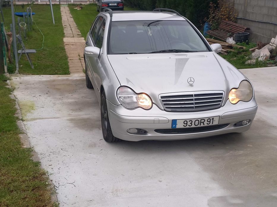Mercedes C220 impecável