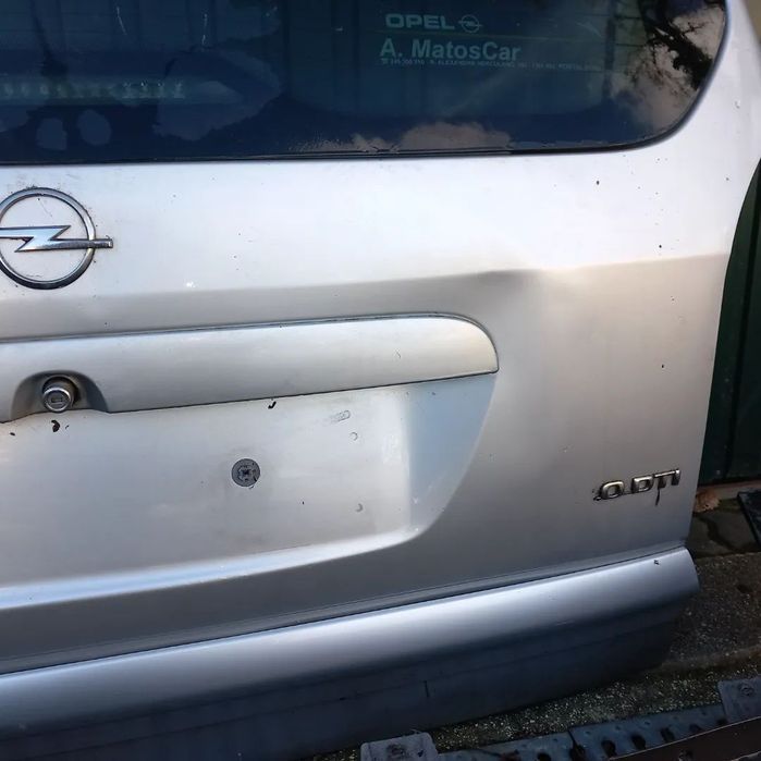 Mala e para choques tras opel zafira A