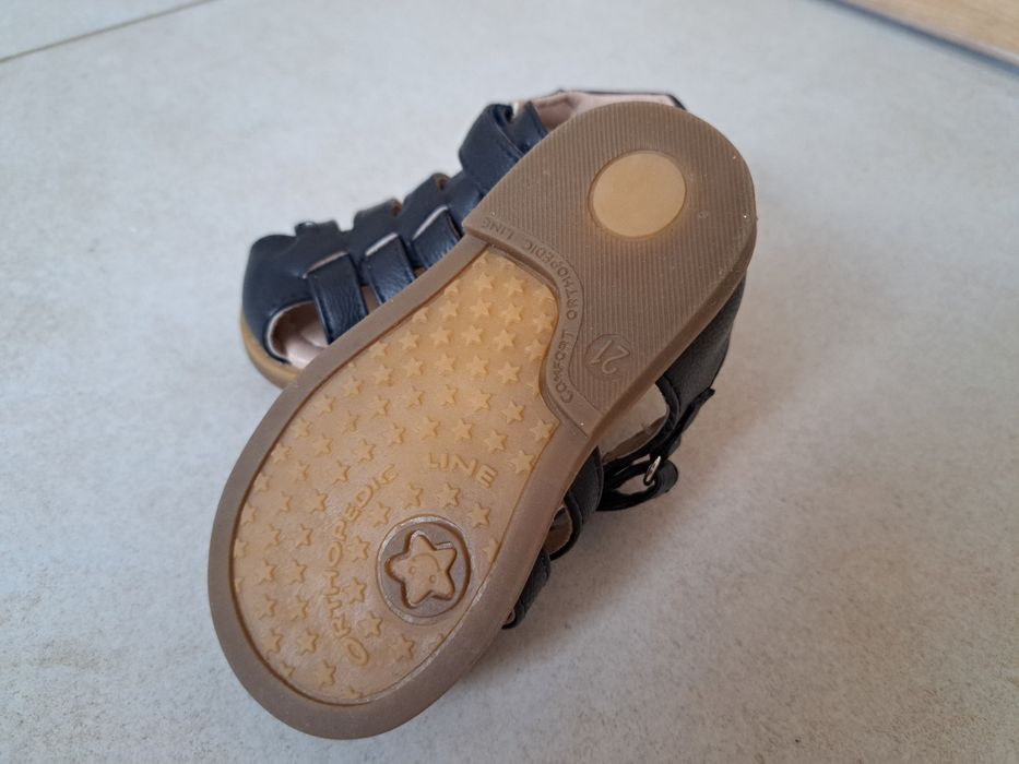 Buty sandały dziecięce r. 21