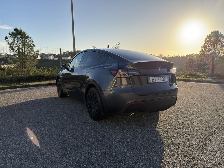 Tesla model Y dual motor long range