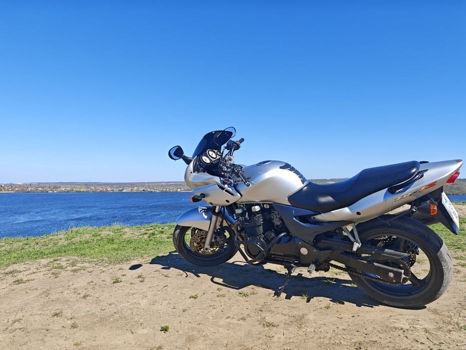 Kawasaki zr7s 2002