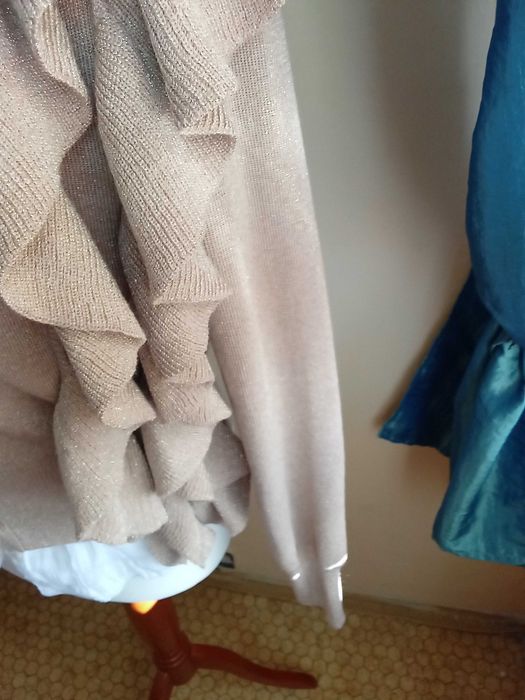 Atrakcyjne sweterki damskie