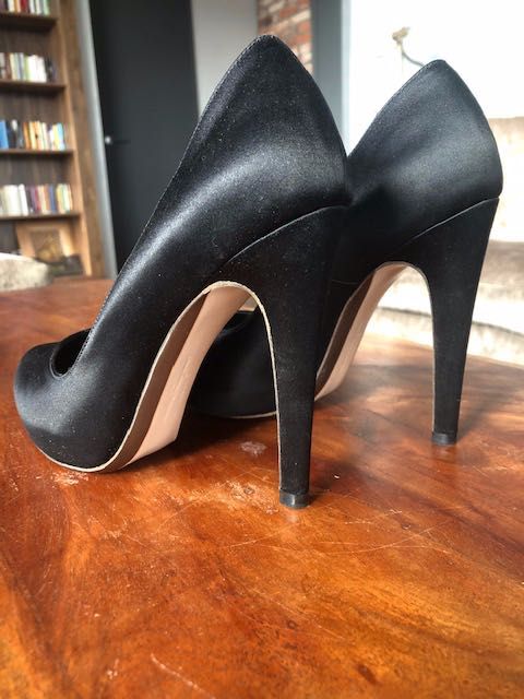 Szpilki Salvatore Ferragamo NOWE czarne rozm 37