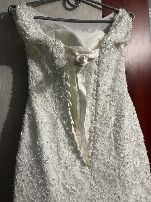 Весільна сукня