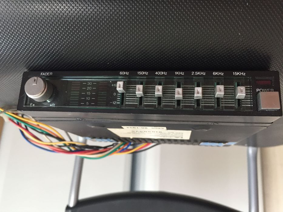 Equalizador e amplificador booster Aciko