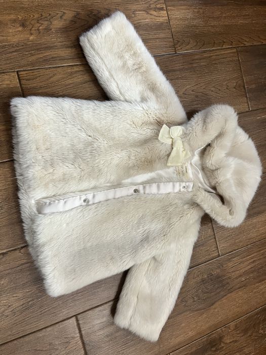 Шубка на дівчинку