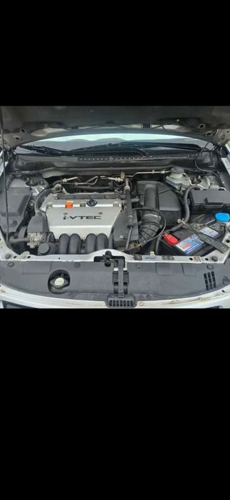 Honda Stream 2.0 i-VTEC K20 – 7 Lugares – 2002