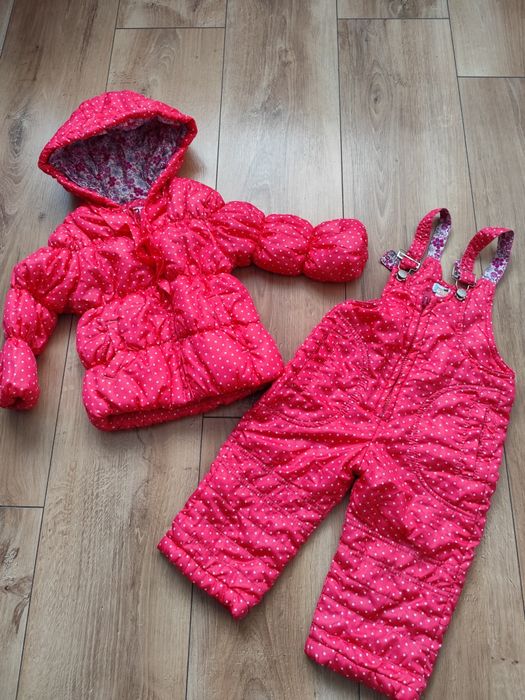 Śliczny kombinezon rozmiar na 74 cm