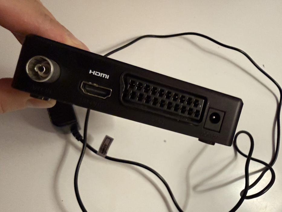 Tuner dekoder DVB-T2 z pilotem stan idealny