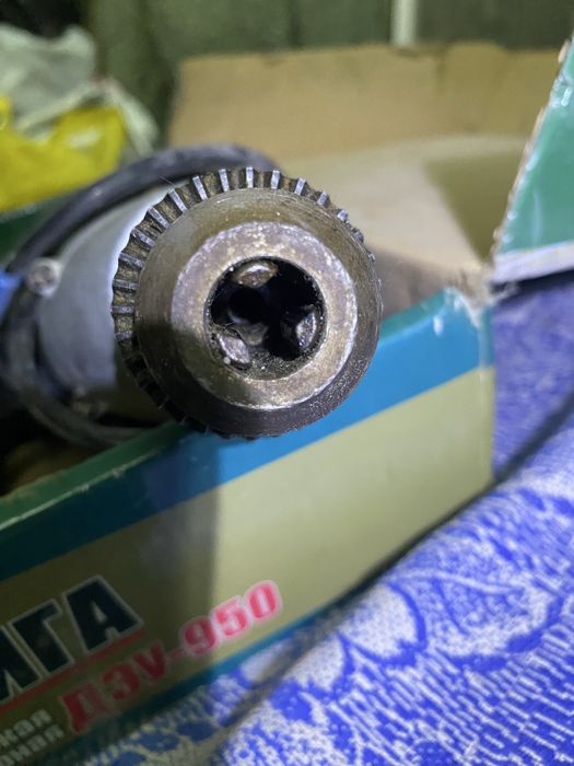 Продам дрель ударная Тайга 950