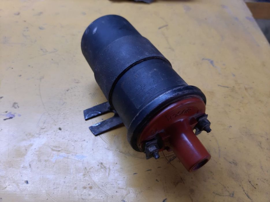 Катушка bosch 0 221 122 012