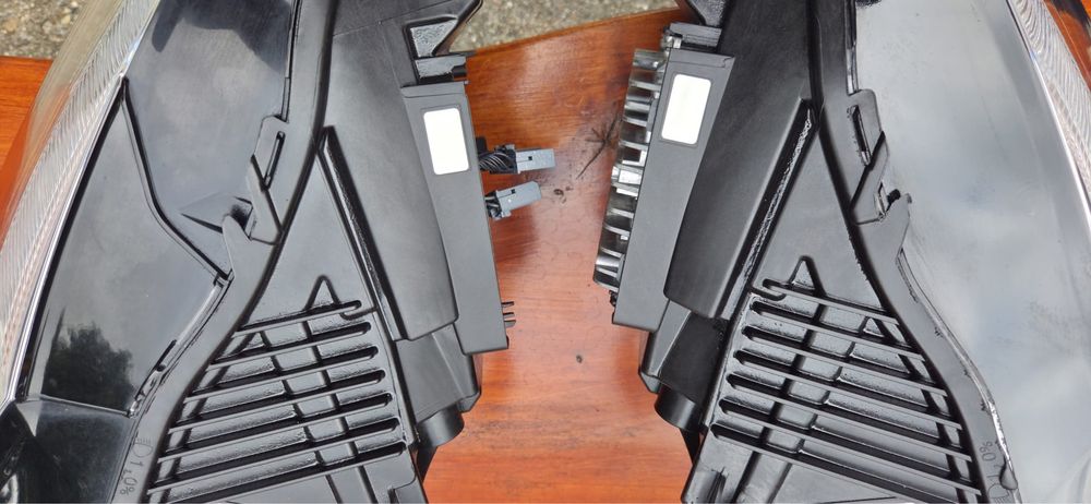 Lampa Full LED Lewa + Prawa Volvo XC60 XC 60 2021