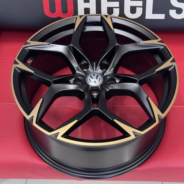 Диски Volkswagen Passat B8 Golf R19