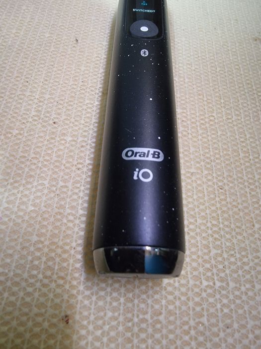 Szczoteczka magnetyczna Oral-B iO Series 10