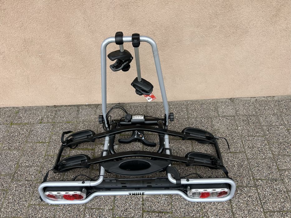 Bagażnik rowerowy Thule na dwa rowery uchylny na hak holowniczy