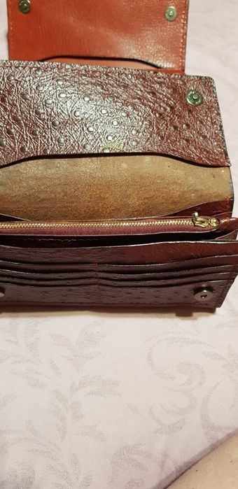 Продам женские кошельки из натуральной кожи.Ручная работа!