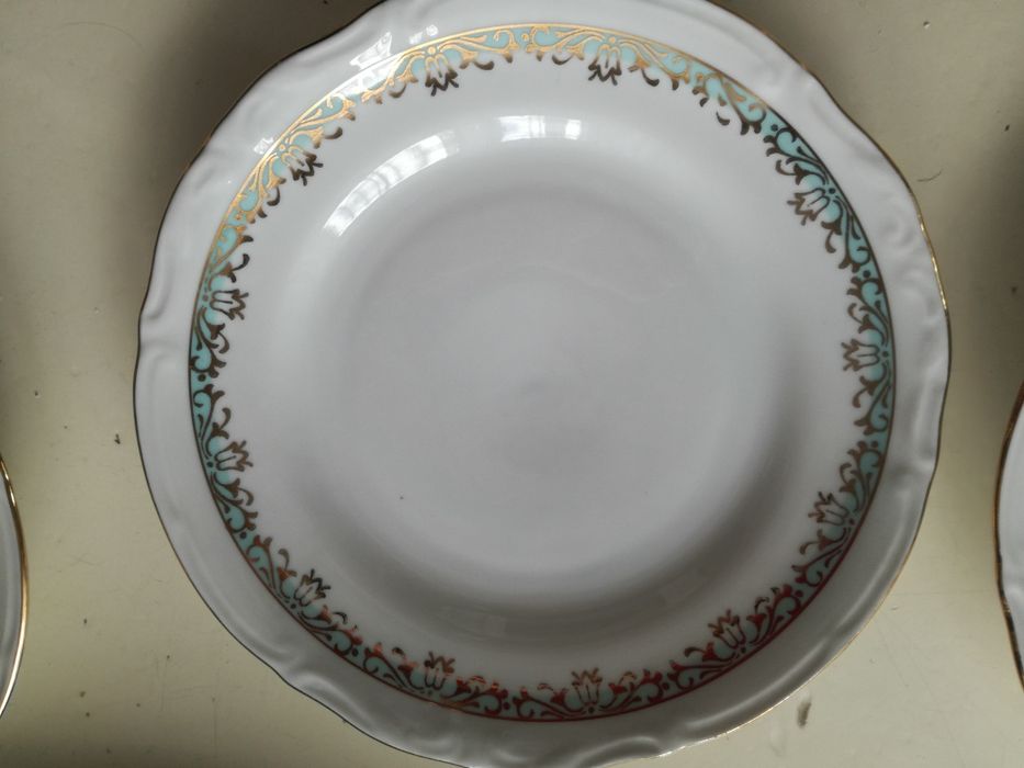 Duży talerz oraz talerze deserowe (6szt) z miętowym dekor. CHODZIEŻ