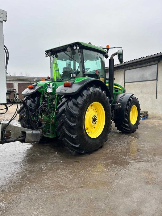 John Deere 7930.