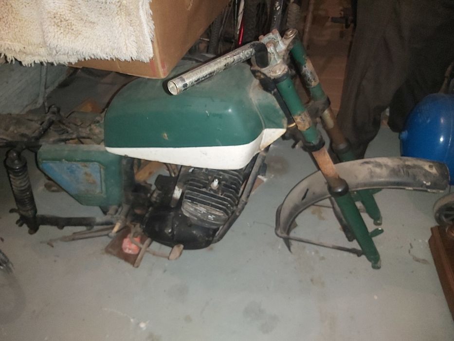 Moto para peças com motor casal 5