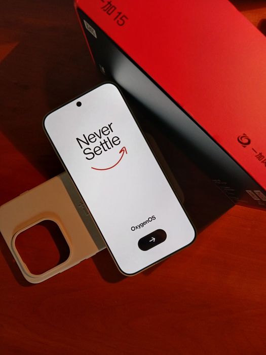 Smartfon oneplus 15 12gb/256 sand storm DUAL SIM