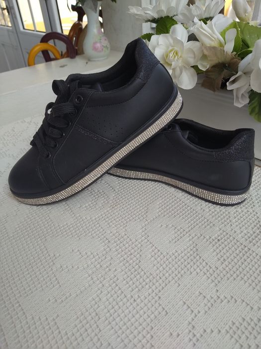 Black Sparkly Loafers/Sneakers – Size 38 – New!64309921629442122