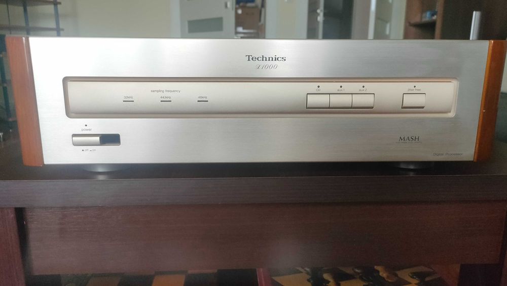 Technics SH-X1000 Cyfrowo-analogowy konverter.