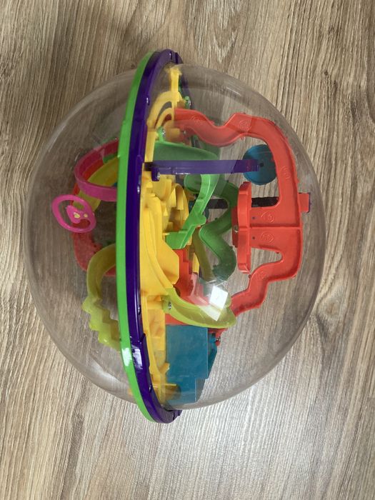 Головоломка с лабиринтом и шариком