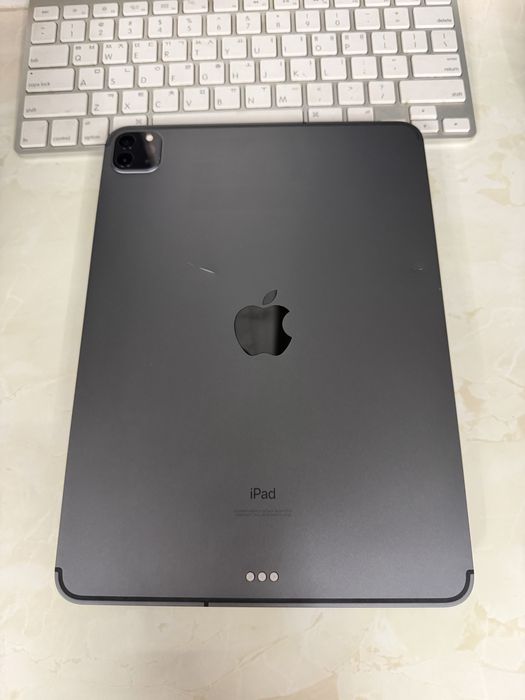 iPad Pro 11 2020 256Gb Space WiFi+LTE Класний стан, 100% рідний АКБ!