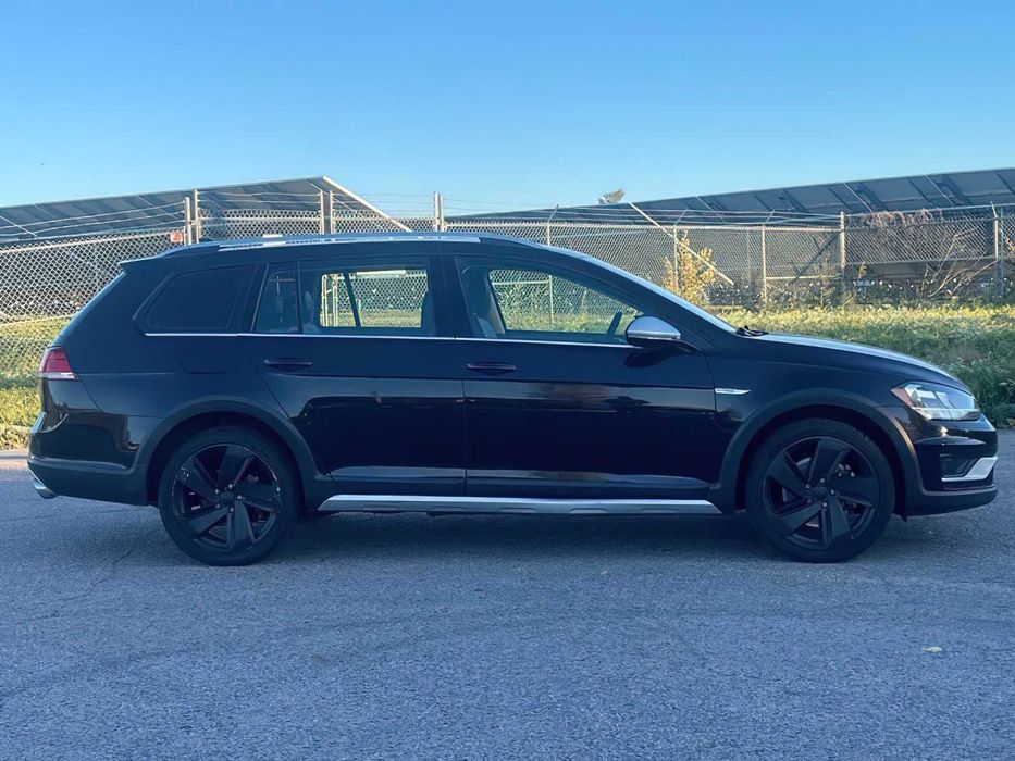 Volkswagen Golf      2019