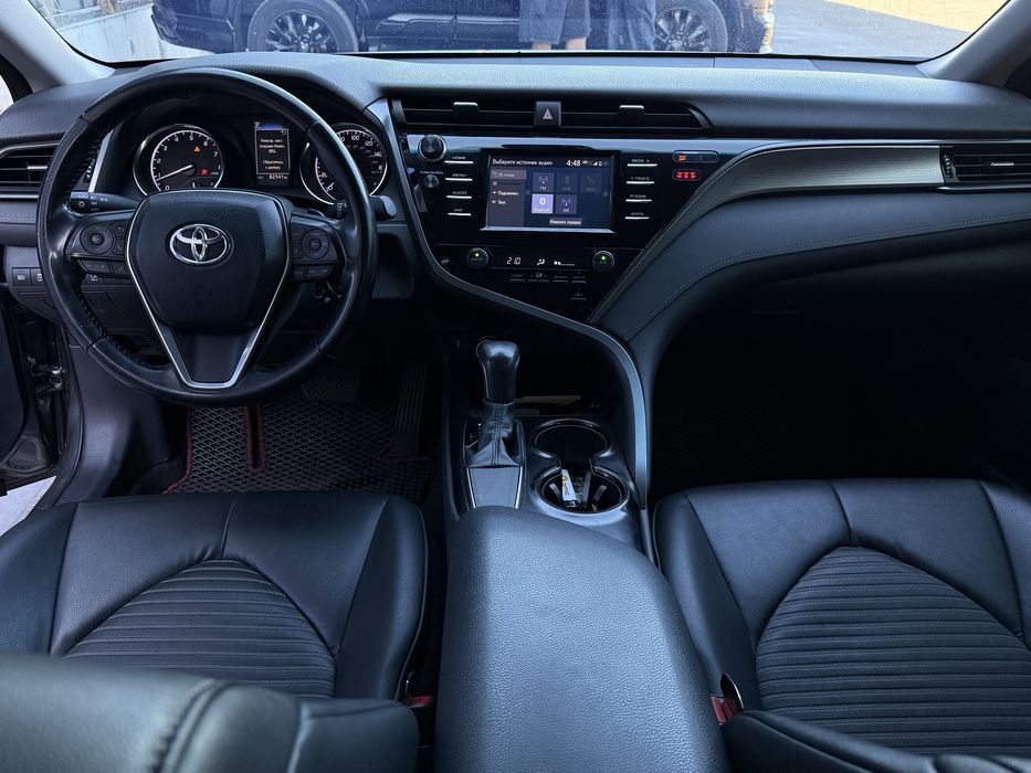 Tayota camry 2019