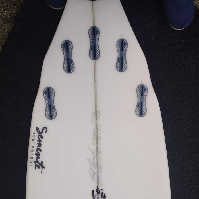 Prancha de surf Semente, poucas surfadas. 6 3`