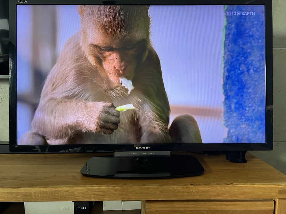 Telewizor Sharp Aquos 46" cali w pełni sprawny + pilot