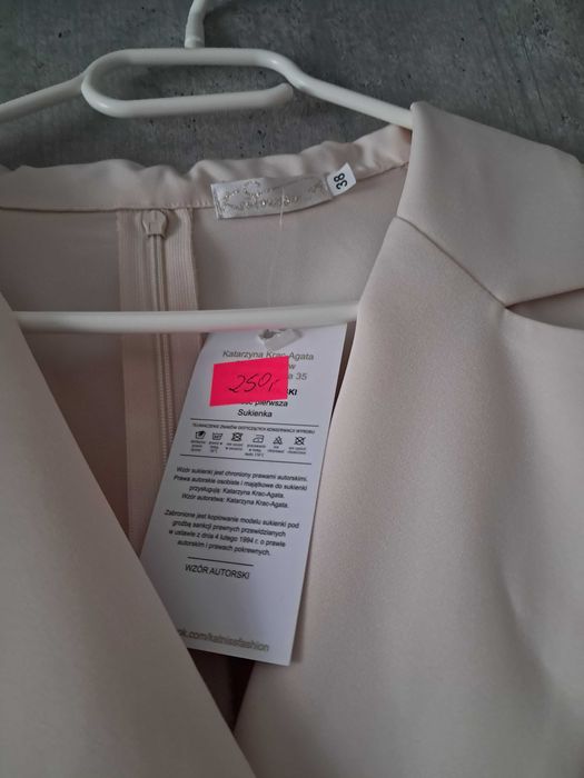 Sukienka nowa z metką