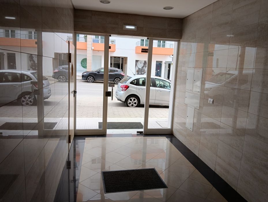 Apartamento T3 com garagem e elevador