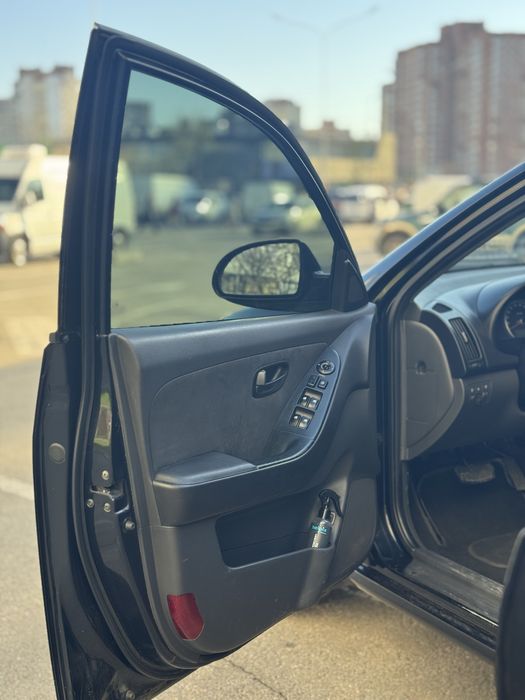 Hyundai Elantra HD